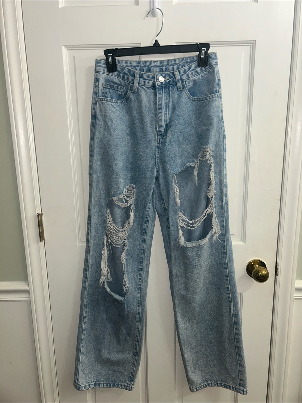 SHEIN Light Blue Distressed Wide-Leg Jeans